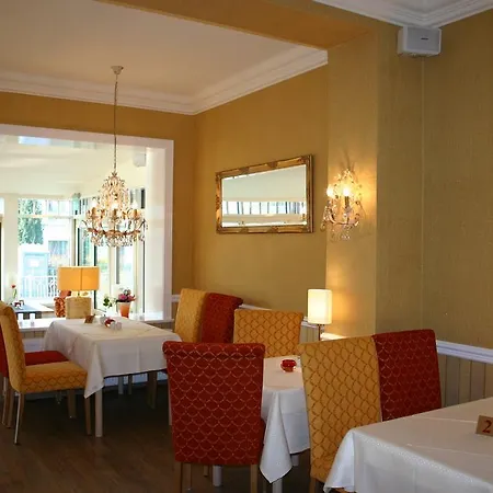 ホテル Sonneneck ツィノヴィッツ